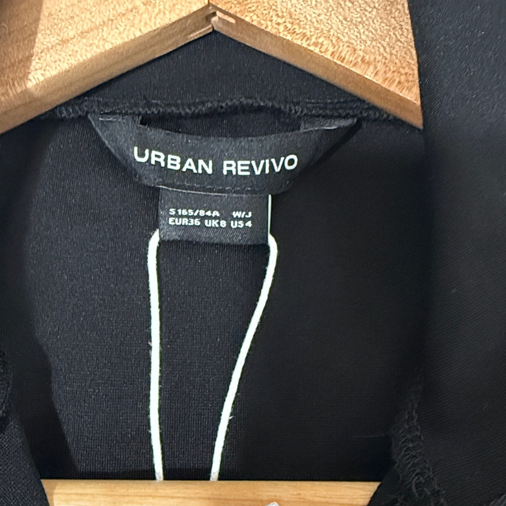 URBAN REVIVO Small Elegant Black Maxi Dress - Picture 13 of 14